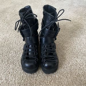 Dolls Kill Club Exx Boots